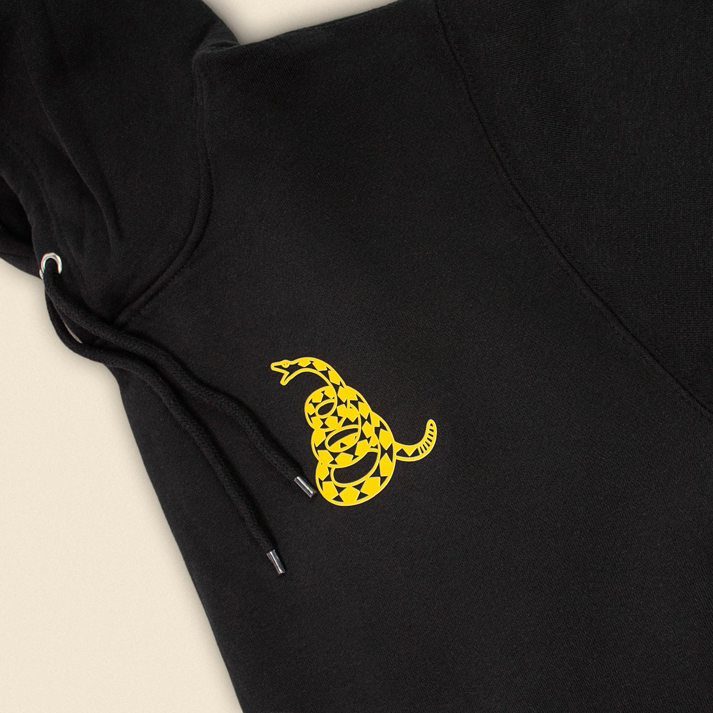 GADSDEN PULLOVER HOODIE - BLACK